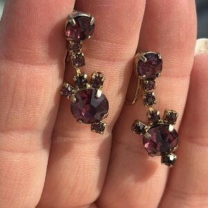 CORO vintage amethyst(glass) rhinestone, drop dingle earrings screw on
